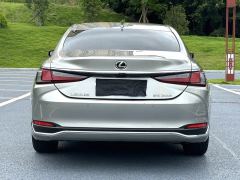 Lexus ES 200 Excellence Edition - photo 4