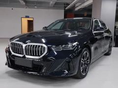 BMW 5 Series 530Li Premier Luxury Package - фото 1