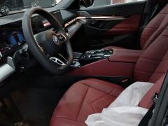 BMW 5 Series 530Li Premier Luxury Package - фото 4