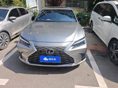 Lexus ES 300h Premium Edition - ფოტო 3