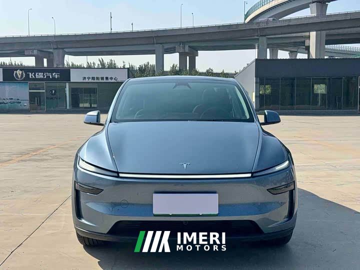 Tesla Model Y Rear-Wheel Drive - автомобиль из Китая