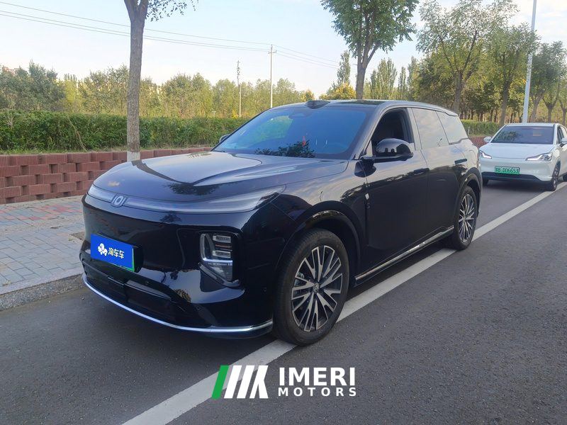 Changan Q07 1.5T 215 Laser Flagship - car from China