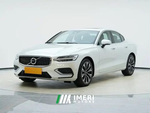 2026 Volvo S60 B4 Zhiyuan Luxury Edition - car from China