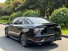 Lynk & Co 03 1.5TD DCT Dynamic Plus - photo 4