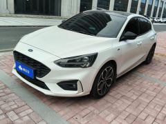 Ford Focus Hatchback EcoBoost 180 Automatic ST Line - photo 1