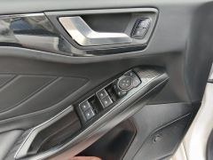 Ford Focus Hatchback EcoBoost 180 Automatic ST Line - photo 13