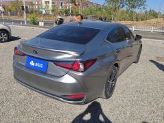 Lexus ES 300h Premium Edition - фото 2