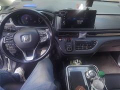Honda Elysion e:HEV 2.0L Luxury Edition - photo 16