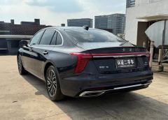Hongqi H5 2.0T Automatic Smart Connected Flag Leader Edition - фото 19