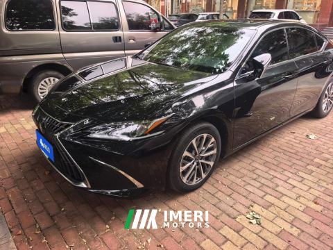 2022 Lexus ES 300h Excellence Edition - car from China