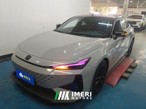 2024 Changan UNI-V 1.5T Premium - автомобиль из Китая