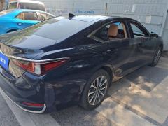 Lexus ES 200 Excellence Edition - photo 2