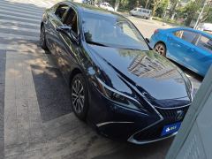 Lexus ES 200 Excellence Edition - photo 3
