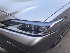 Lexus ES 200 Excellence Edition - ფოტო 4