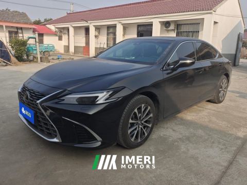 2025 Lexus ES 200 Premium Edition - автомобиль из Китая