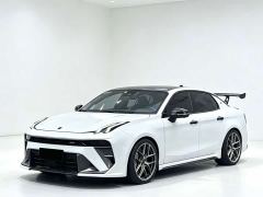 Lynk & Co 03 2.0T T5 Dual Clutch 2WD Strong Pro 5-seater - фото 1