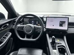 Lynk & Co 03 2.0T T5 Dual Clutch 2WD Strong Pro 5-seater - фото 6