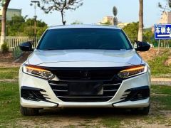 Honda Civic 240TURBO CVT C Edition - фото 1