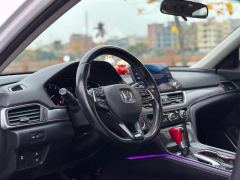 Honda Civic 240TURBO CVT C Edition - фото 7