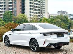 Chery Arrizo 8 1.6T - фото 6
