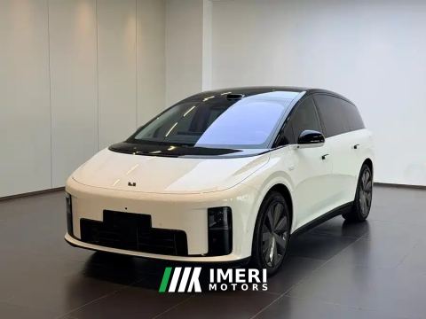 2025 Li Auto i8 Standard Edition
