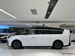 Li Auto Li MEGA 710km Home Edition - photo 17