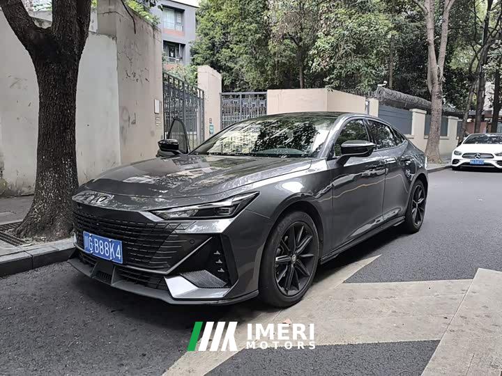 Changan UNI-V 1.5T Premium - автомобиль из Китая