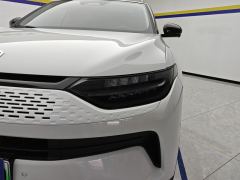 Leapmotor C11 EREV 300 Exclusive Edition - ფოტო 4