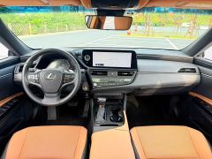 Lexus ES 200 Excellence Edition - ფოტო 8