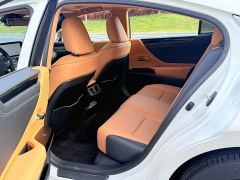 Lexus ES 200 Excellence Edition - ფოტო 9