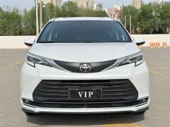 Toyota Sienna Dual-Engine 2.5L RWD Comfort Edition - фото 1
