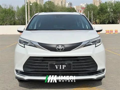 2026 Toyota Sienna Dual-Engine 2.5L RWD Comfort Edition - car from China