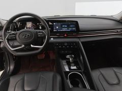 Hyundai Elantra 1.5L CVT Black Knight Limited Edition - фото 16