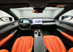 Changan UNI-V 1.5T PHEV Version - ფოტო 4