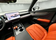Changan UNI-V 1.5T PHEV Version - ფოტო 6
