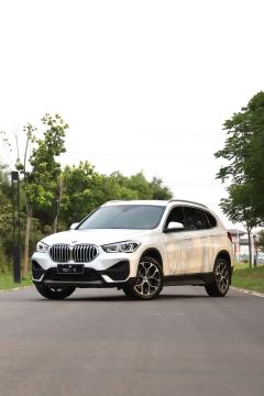 BMW X1 sDrive25Li Premier - фото 1