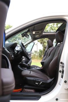 BMW X1 sDrive25Li Premier - фото 4