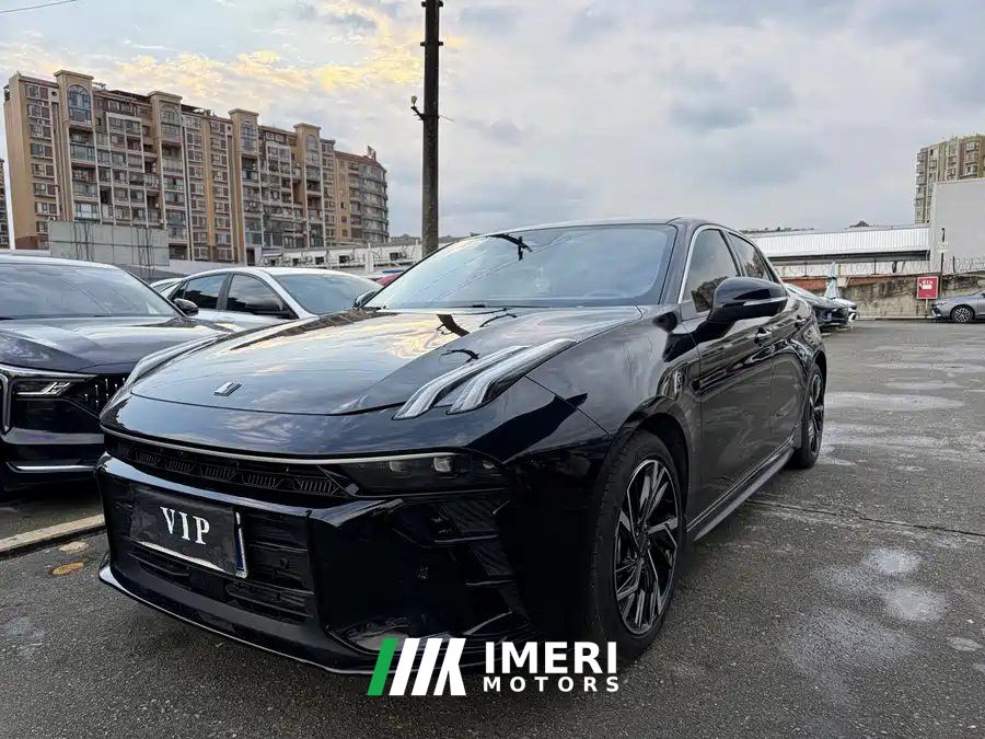 Lynk & Co 03 Champion 1.5T Dual Clutch 2WD Pro 5-seater - автомобиль из Китая