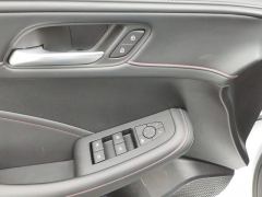 Roewe MG i5 1.5L CVT Luxury - фото 13