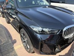 BMW X5 xDrive30Li Deluxe VersionM - ფოტო 2