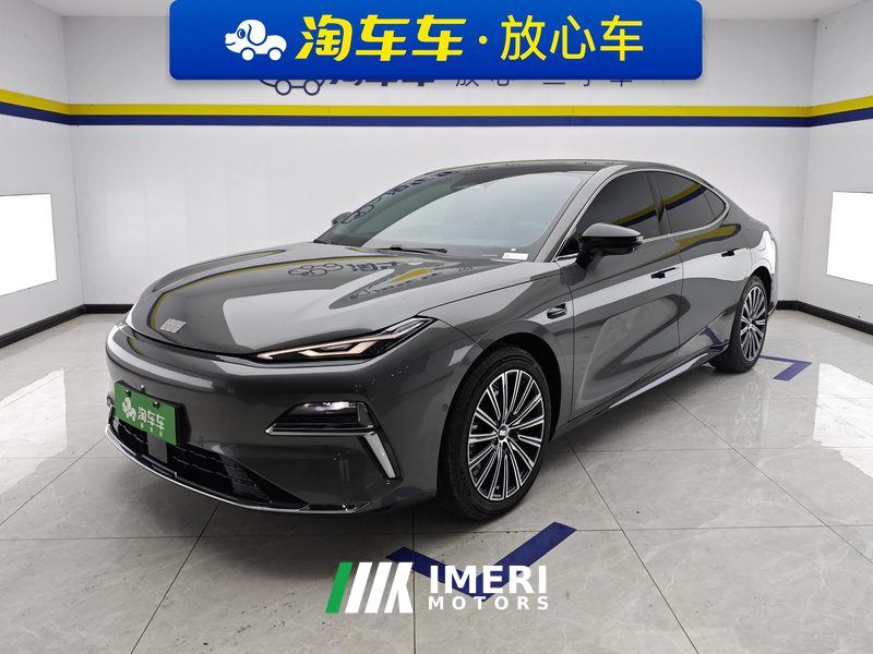 Geely Galaxy Star Shine 8 EM-i 1.5L 130km Flagship Edition