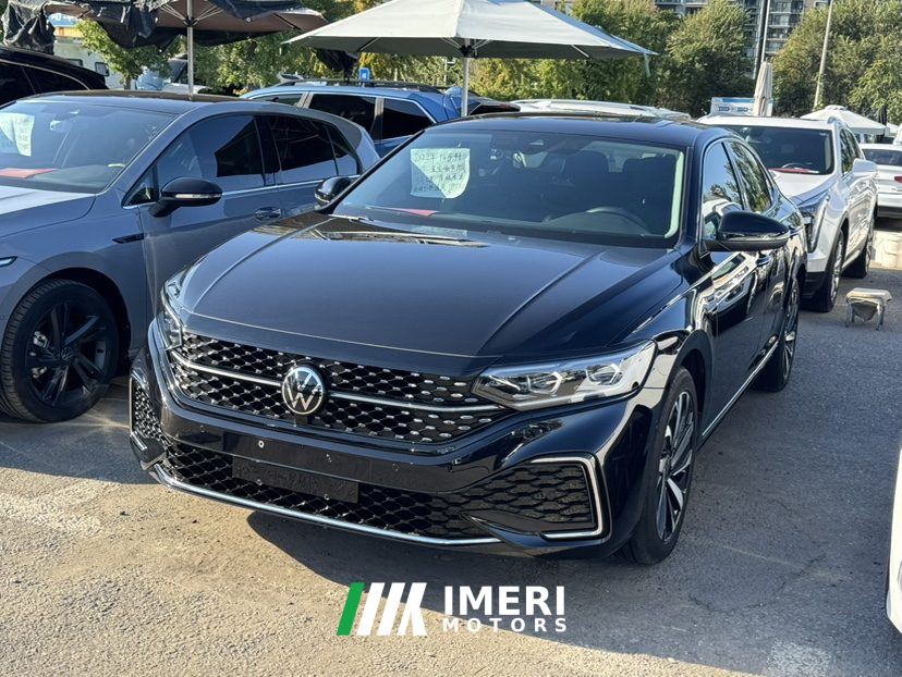 Volkswagen Passat 330TSI Luxury Edition - ავტომობილი ჩინეთიდან
