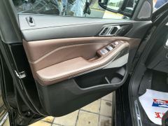 BMW X5 xDrive30Li Deluxe VersionM - ფოტო 3