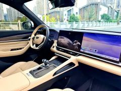 Geely Xingyue L Dongfang Yao 2.0T Automatic two-wheel drive Star Edition - ფოტო 9