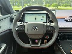 Changan UNI-V 1.5T PHEV Version - ფოტო 12