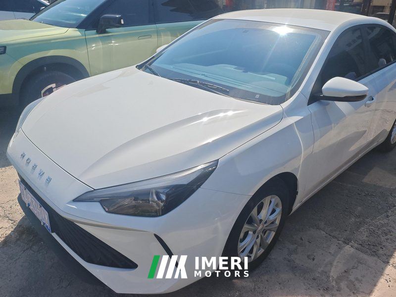 Roewe MG i5 1.5L Manual Comfort Edition - car from China