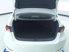 Toyota Corolla Dual-Engine 1.8L E-CVT Pioneer Edition - ფოტო 7