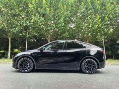 Tesla Model Y Long Range AWD - photo 10