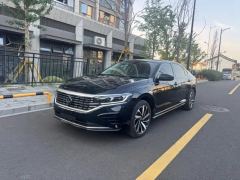 Volkswagen Passat 330TSI Luxury Edition - ფოტო 1