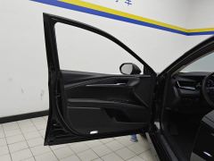 Toyota Camry Dual-Engine 2.0HGVP Luxury Edition - фото 12